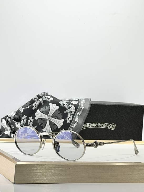 Picture of Chrome Hearts Sunglasses _SKUfw73427993fw